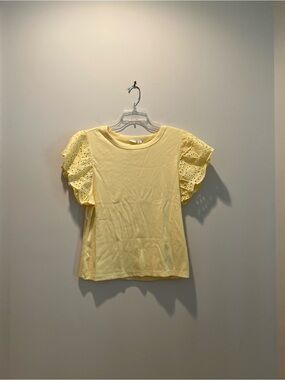 NWT GAP Yellow Eyelet Flutter Sleeve Tee